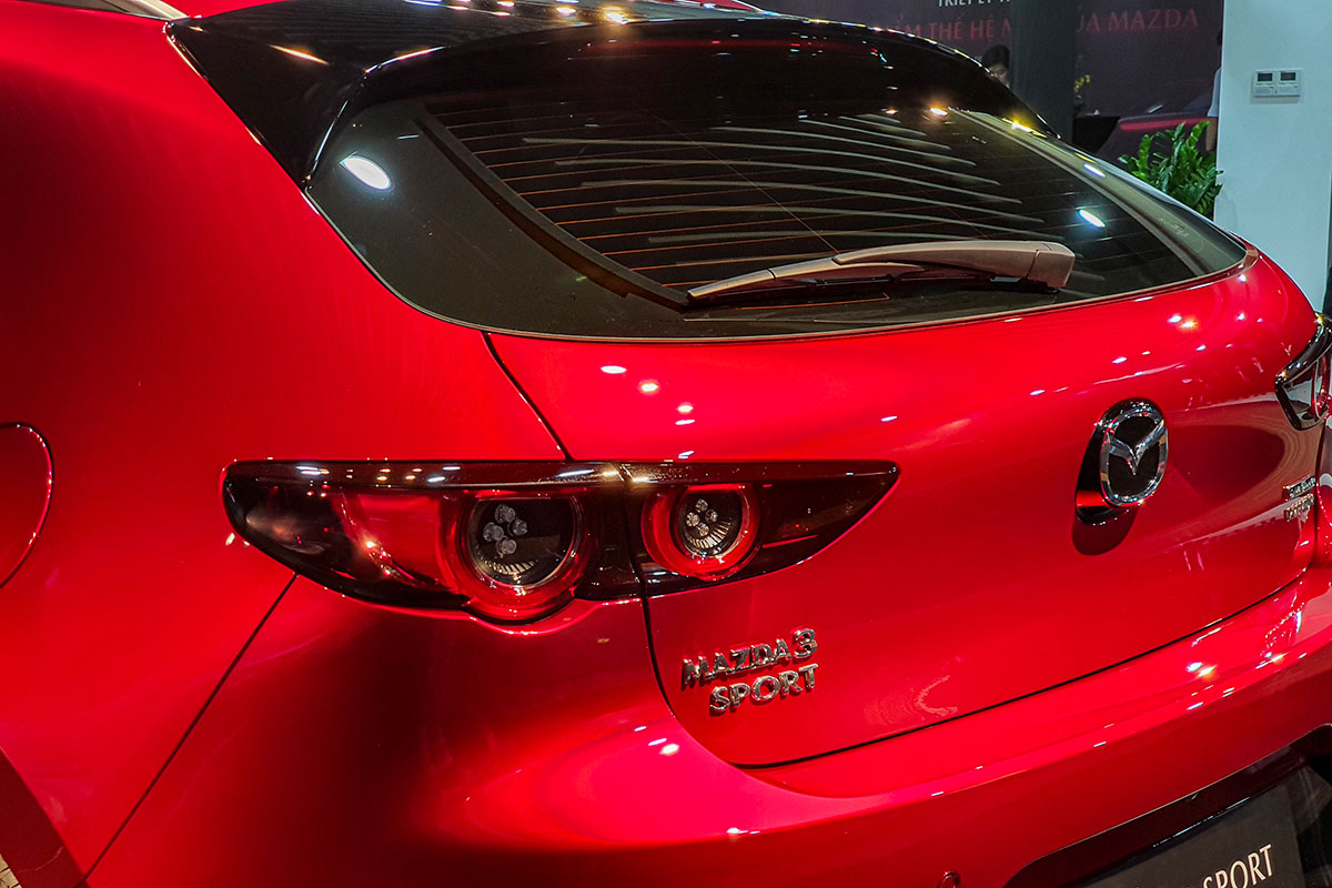 So sánh qua ảnh xe Mazda 3 Sport 2020 và đời cũ a17