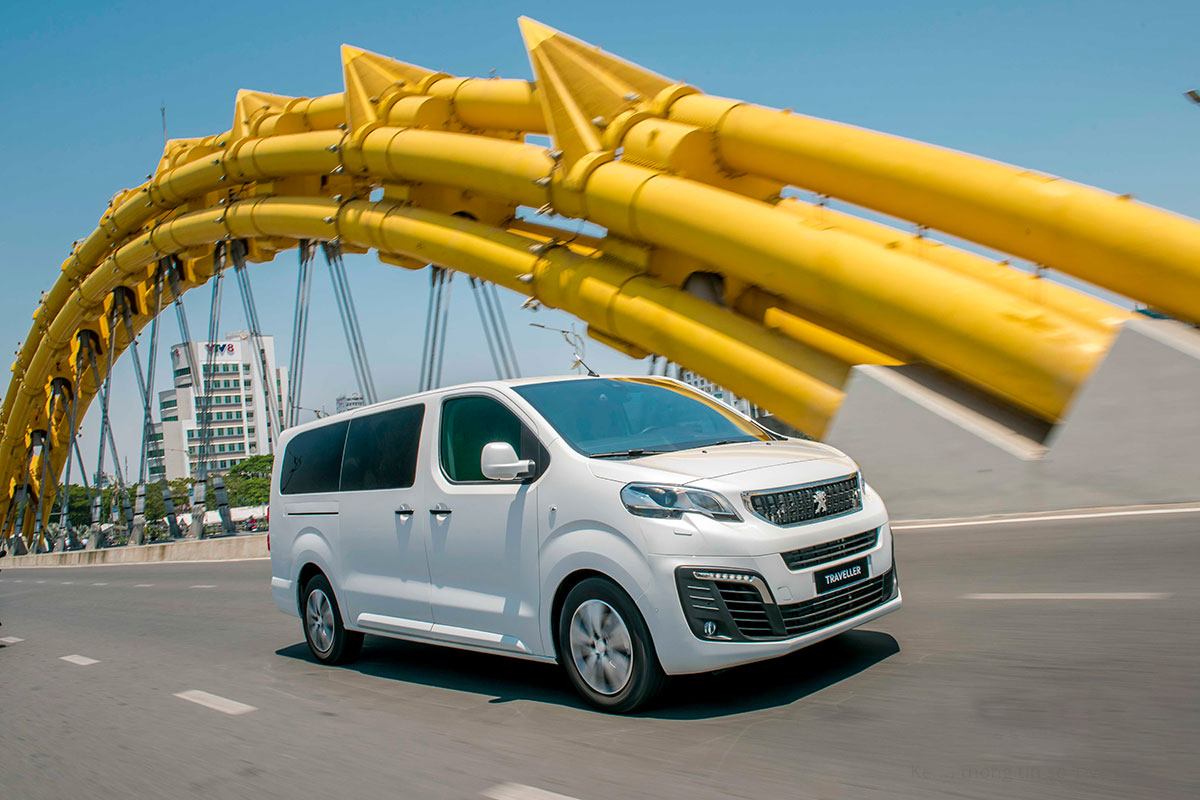 Peugeot Traveller 2019 giảm 50 triệu đồng tại Việt Nam a2