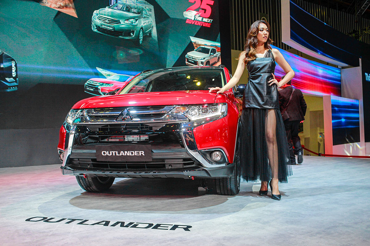 [VMS 2019] Cận cảnh gian hàng Mitsubishi trong ngày khai mạc triển lãm ô tô Việt Nam 2019 a9