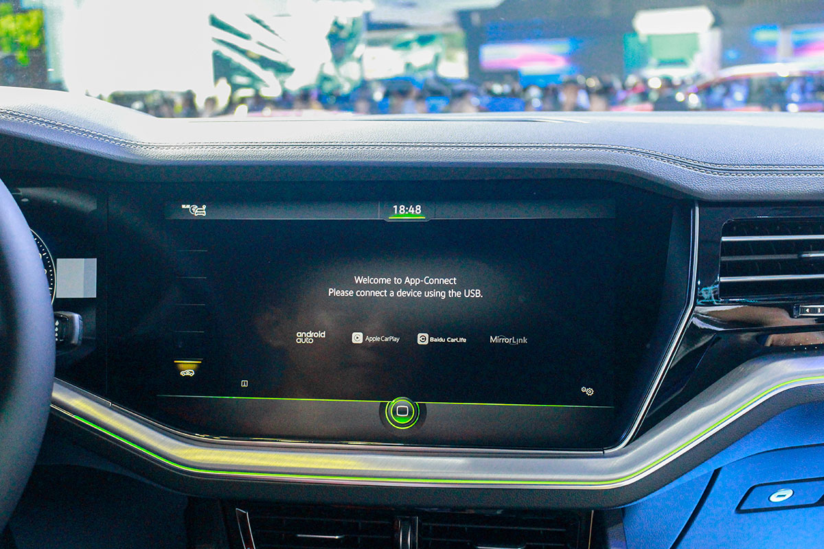 Màn hình cảm ứng được trang bị trên VW Touareg 2020.