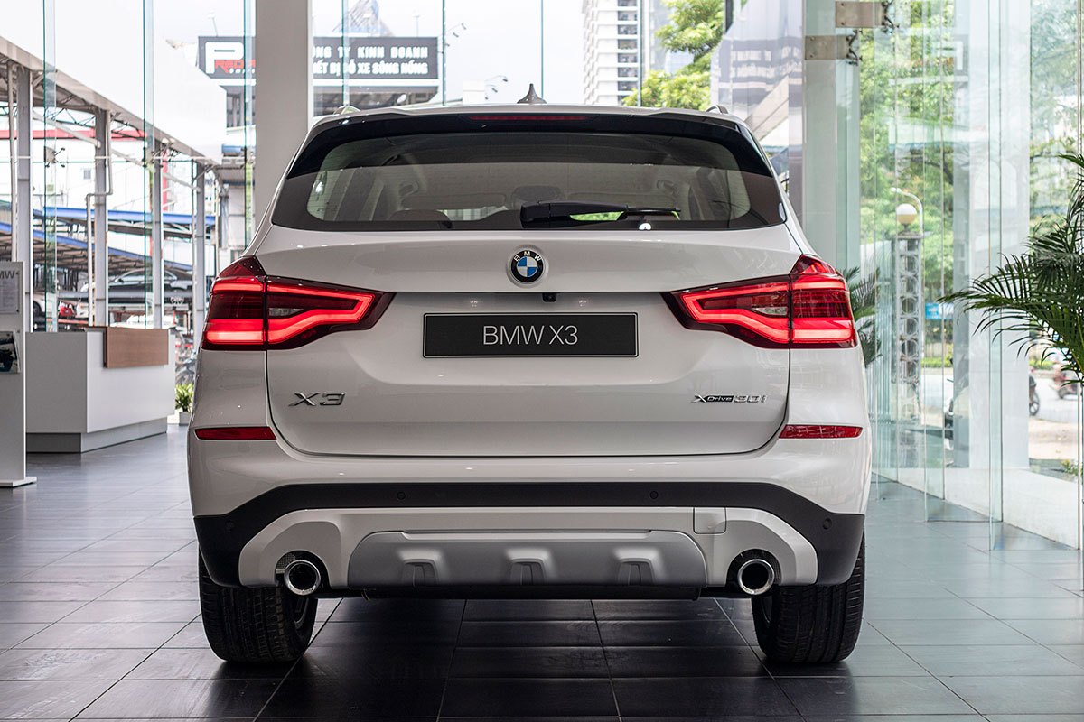Đánh giá xe BMW X3 2019: Đuôi xe ấn tượng bằng bộ đèn hậu LED dạng 3D .