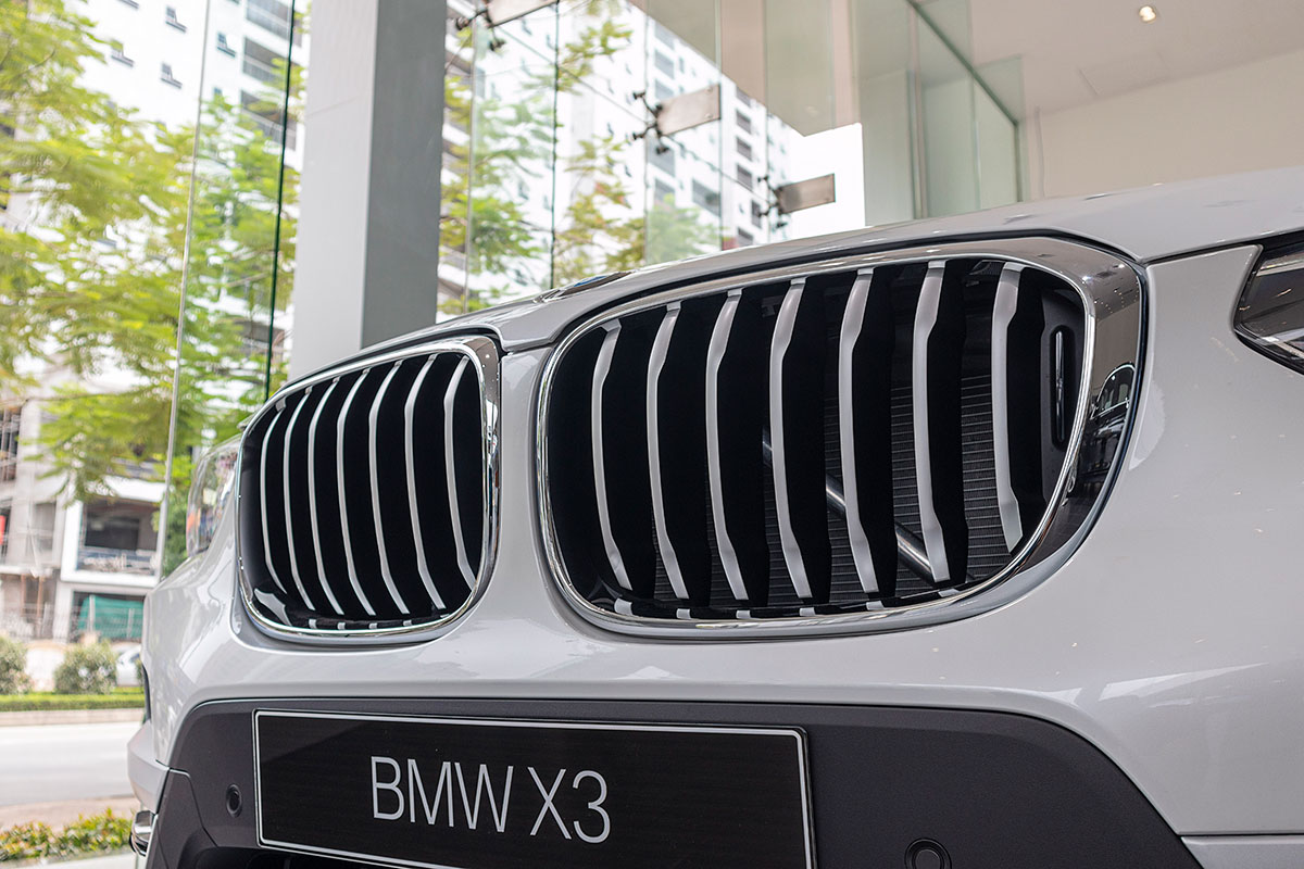 Đánh giá xe BMW X3 2019: Lưới tản nhiệt cỡ lớn.