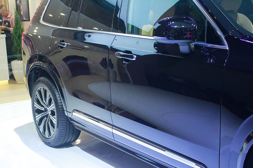 Thân xe Volvo XC90 facelift.