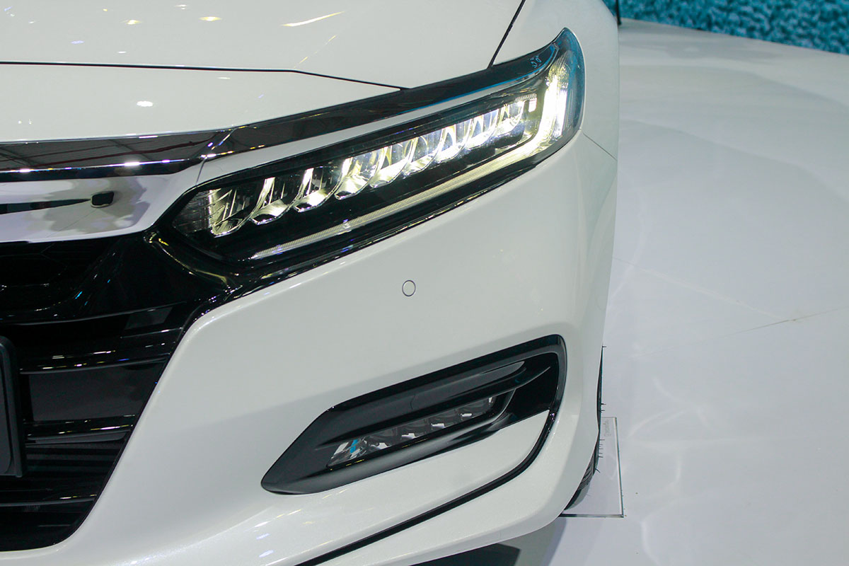Honda Accord 2020 sở hữu cụm đèn pha thanh mảnh Honda Accord 2020 sở hữu cụm đèn pha thanh mảnh 1
