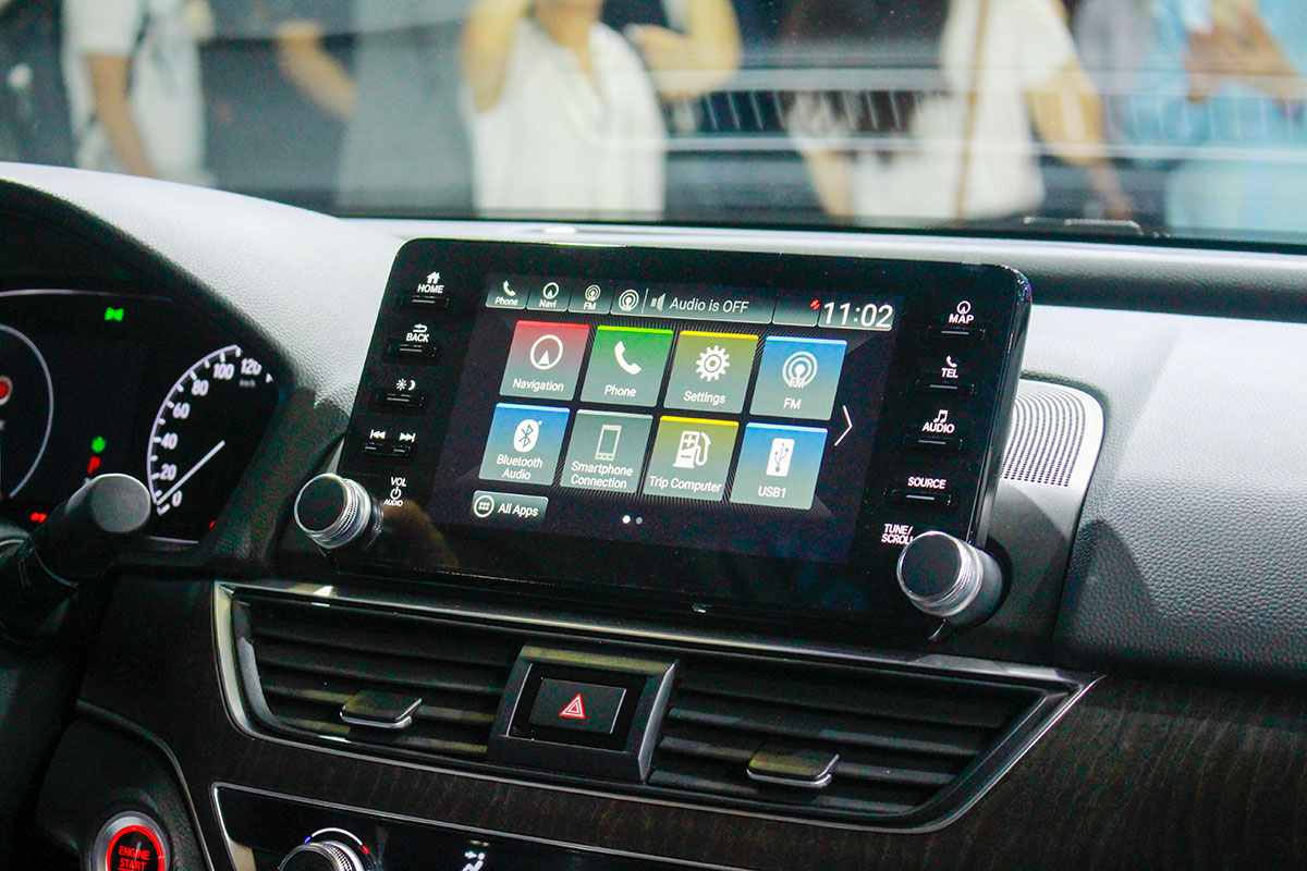 Màn hình thể thao sang trọng 8 inch kết nối GPS/định vị trên Honda Accord 2020.
