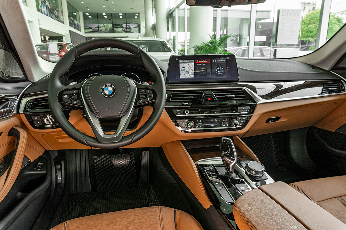 Đánh giá xe BMW 530i 2019: Có gì để thuyết phục khách hàng lựa chọn?
