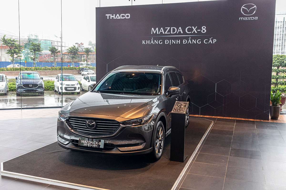 Đánh giá xe Mazda CX-8 2019 về thiết kế đầu xe.