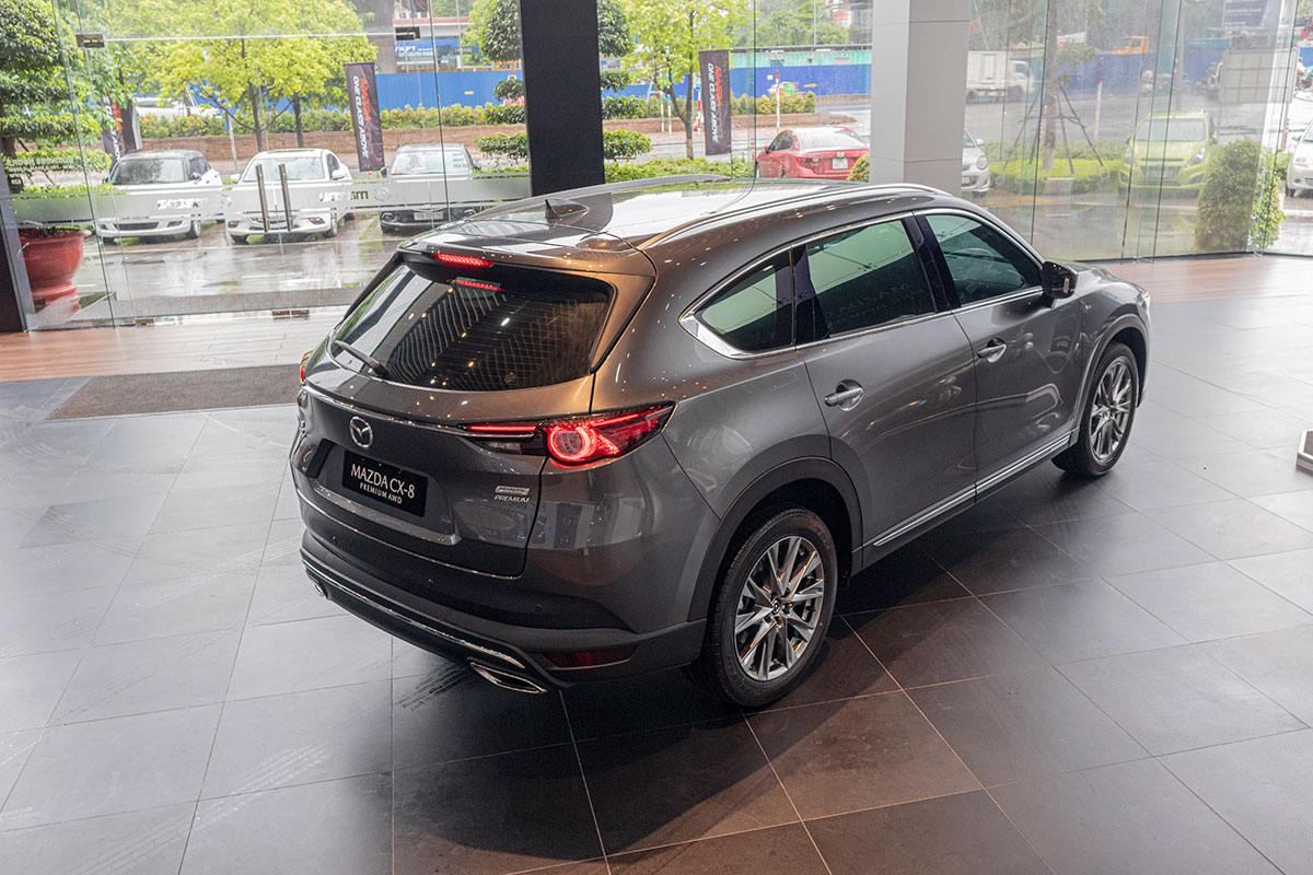 Đánh giá xe Mazda CX-8 2019 về thiết kế đuôi xe.