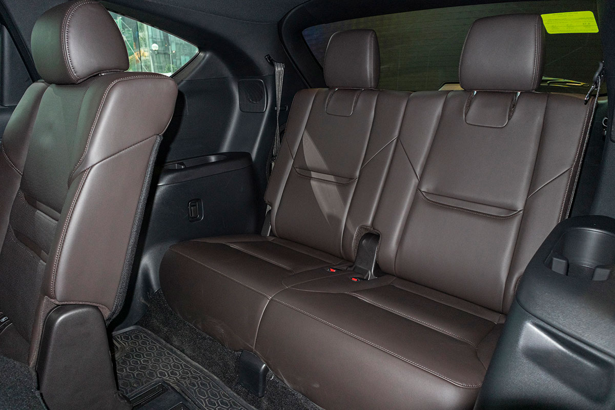 Hàng ghế thứ 3 trên Mazda CX-8 2019.