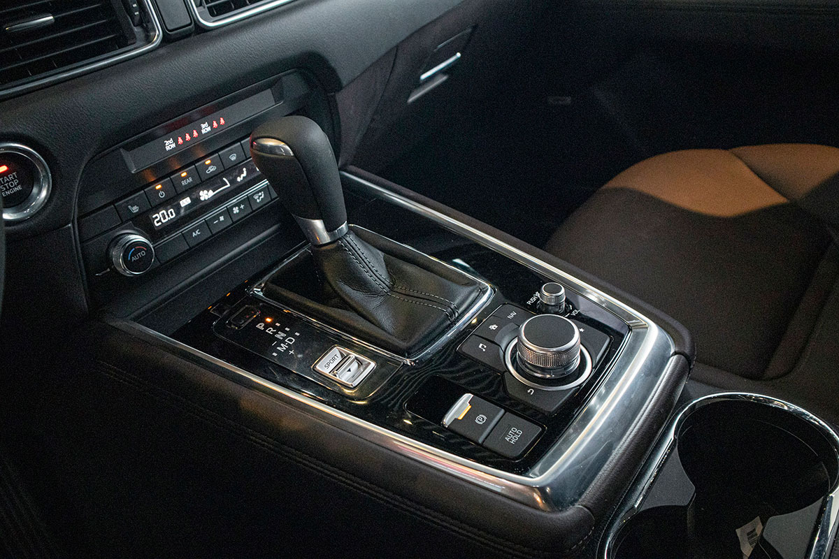 Đánh giá xe Mazda CX-8 2019: Hộp số tự động 6 cấp tiêu chuẩn tích hợp chế độ thể thao