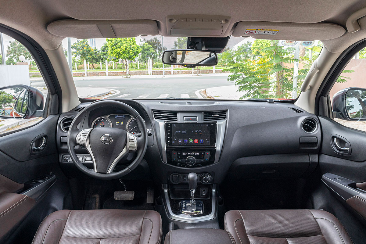 Khoang nội thất của Nissan Terra 2019 có thiết kế khá thông minh, các chi tiết tối giản tinh tế. 1