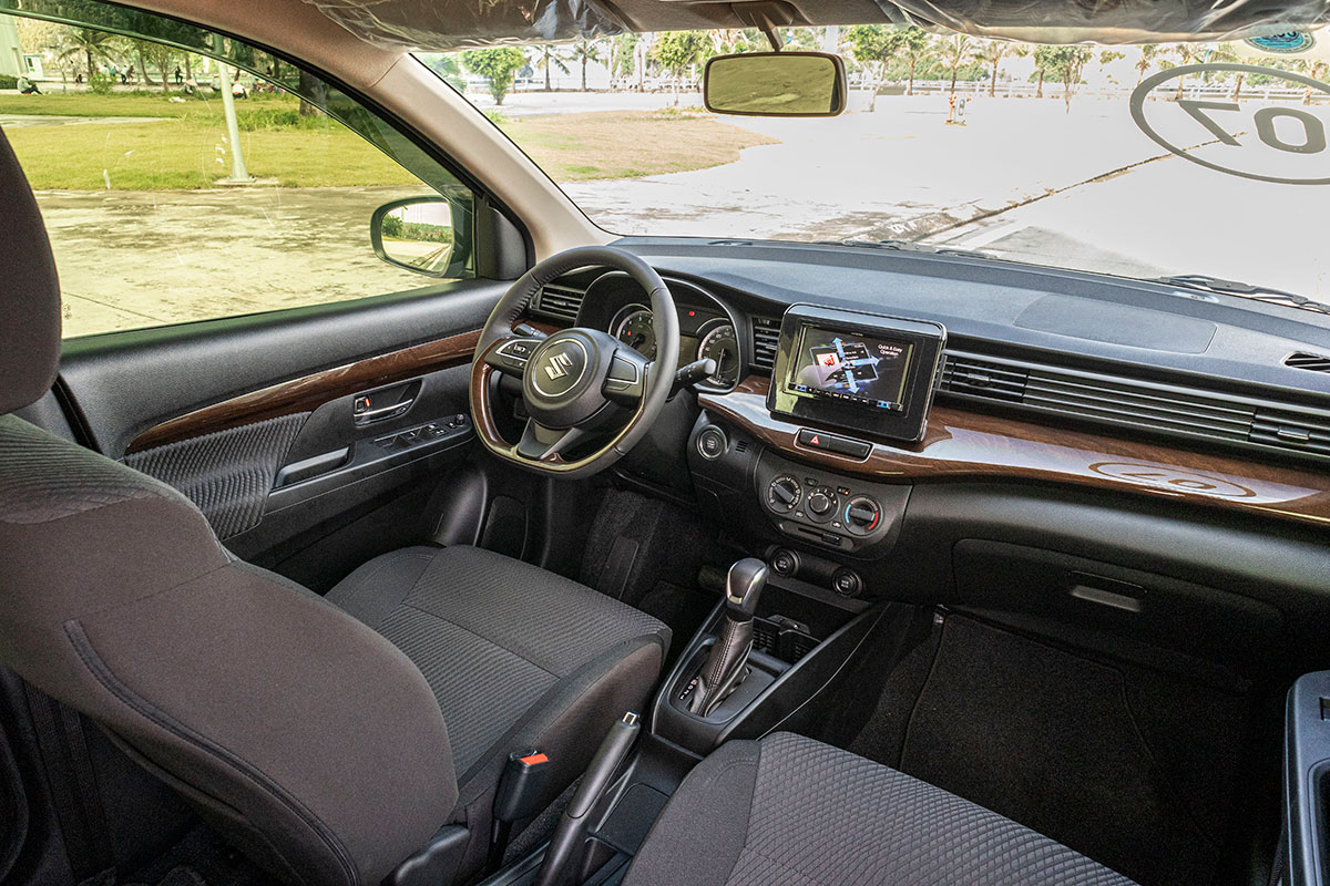 Đánh giá xe Suzuki Ertiga 2019: Nội thất trông khá hấp dẫn.