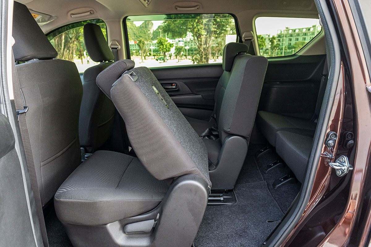 Đánh giá xe Suzuki Ertiga 2019: Hàng ghế thứ 3 - ảnh 2.