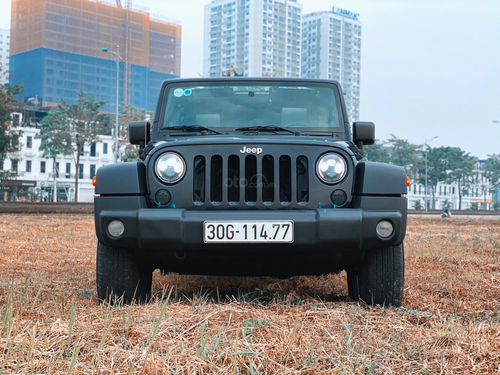 Mua bán Jeep Wrangler 2015 giá 1 tỉ 590 triệu - 2481767