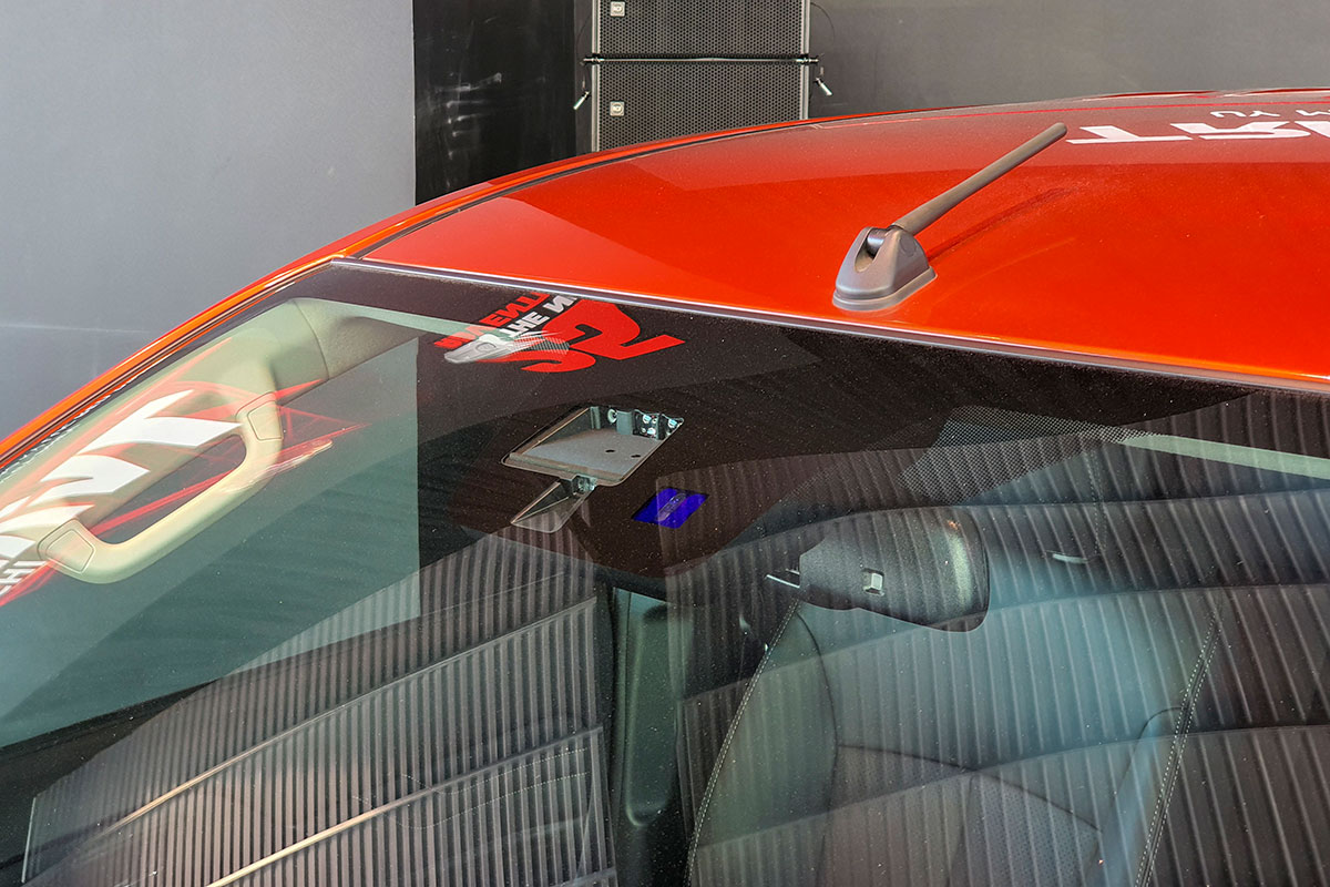 Cảm biến trên gương của Mitsubishi Triton 2020.