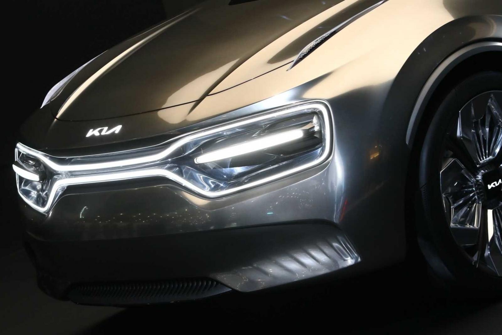 Logo mới của Kia xuất hiện trên Image concept tại Triển lãm Ô tô Geneva 2019 1
