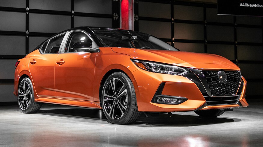 Đánh giá xe Nissan Sentra 2020 về thân xe: đầu xe