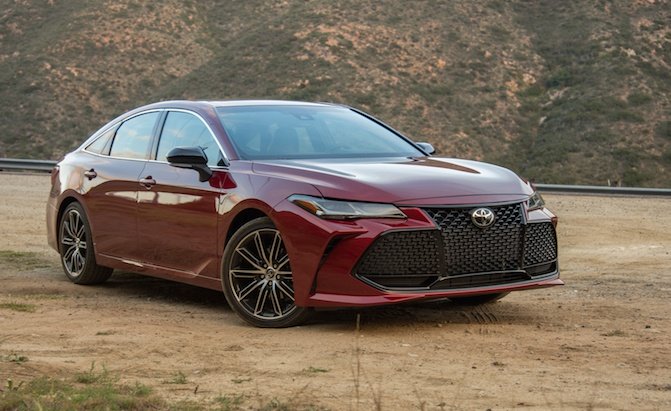 Top 10 mẫu sedan thoải mái nhất năm 2019 - Toyota Avalon