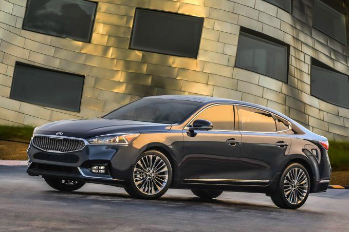 Top 10 mẫu sedan thoải mái nhất năm 2019 - Kia K7