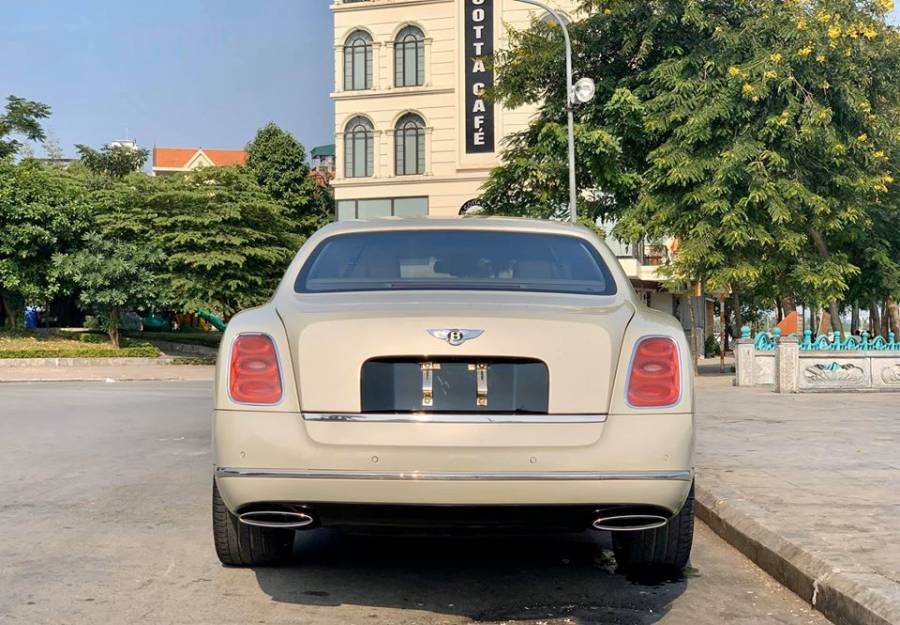 Xế sang Bentley Mulsanne 2010, chạy 10 năm vẫn bán chục tỷ - Ảnh 3.