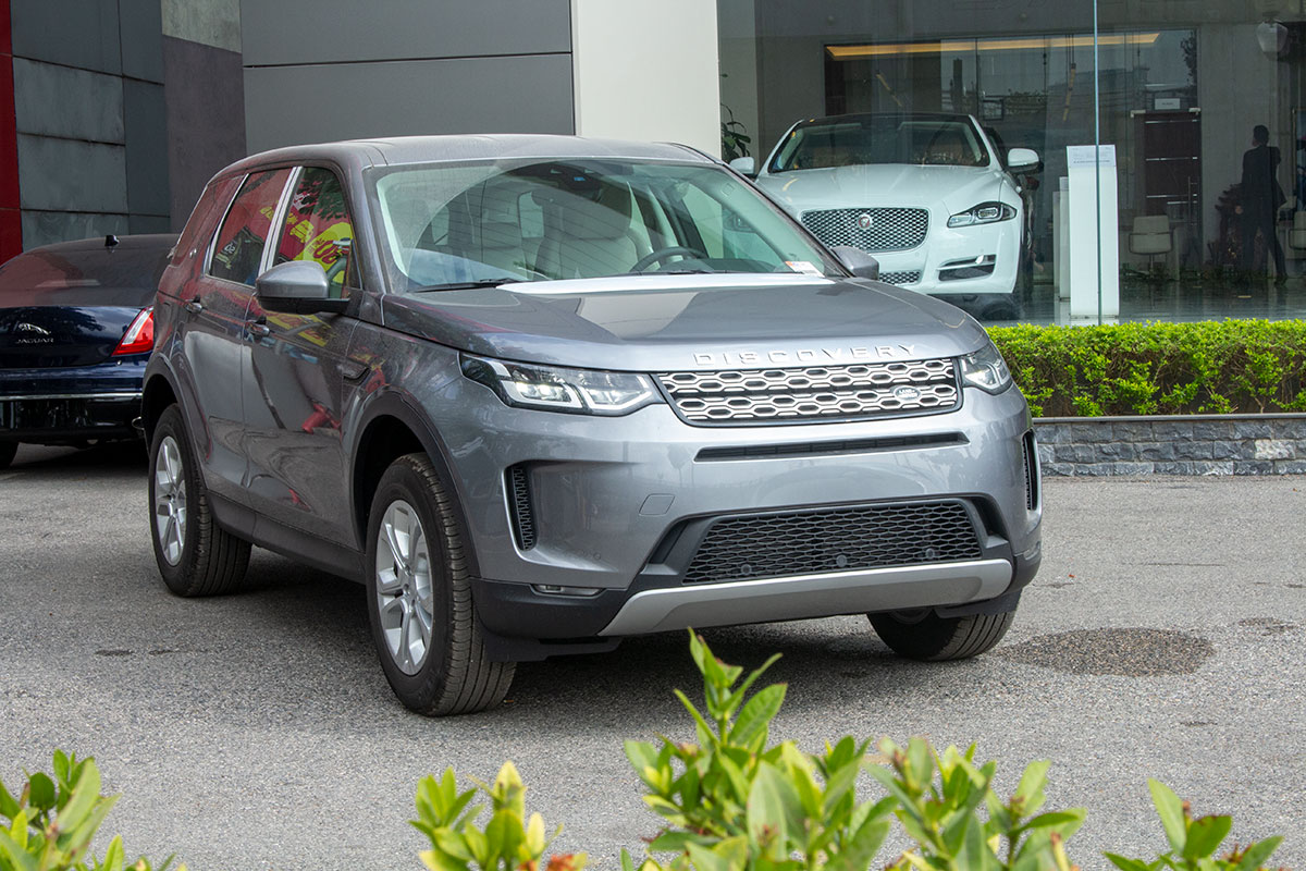 Soi chi tiết xe Land Rover Discovery Sport S 2020 vừa về Việt Nam a1