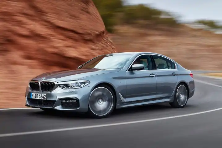 Những mẫu sedan cỡ trung tốt nhất đời 2020 - BMW 5-Series 2020 Những mẫu sedan cỡ trung tốt nhất đời 2020 - BMW 5-Series 2020