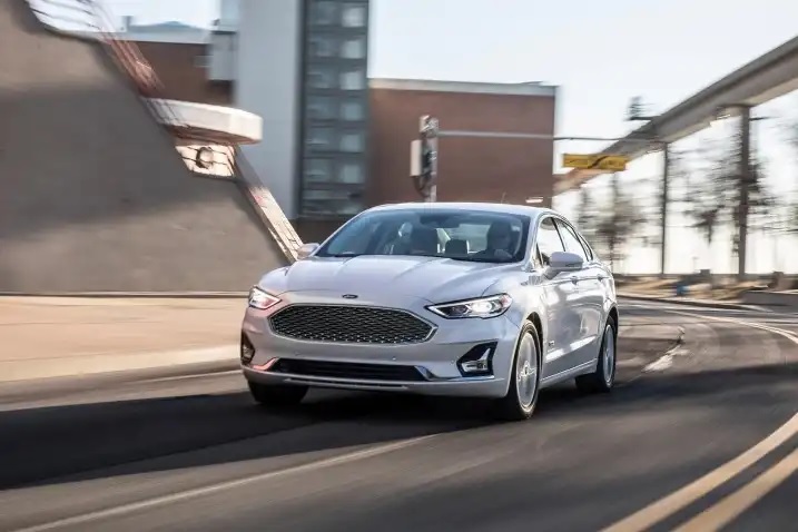 Những mẫu sedan cỡ trung tốt nhất đời 2020 - Ford Fusion 2020 Những mẫu sedan cỡ trung tốt nhất đời 2020 - Ford Fusion 2020