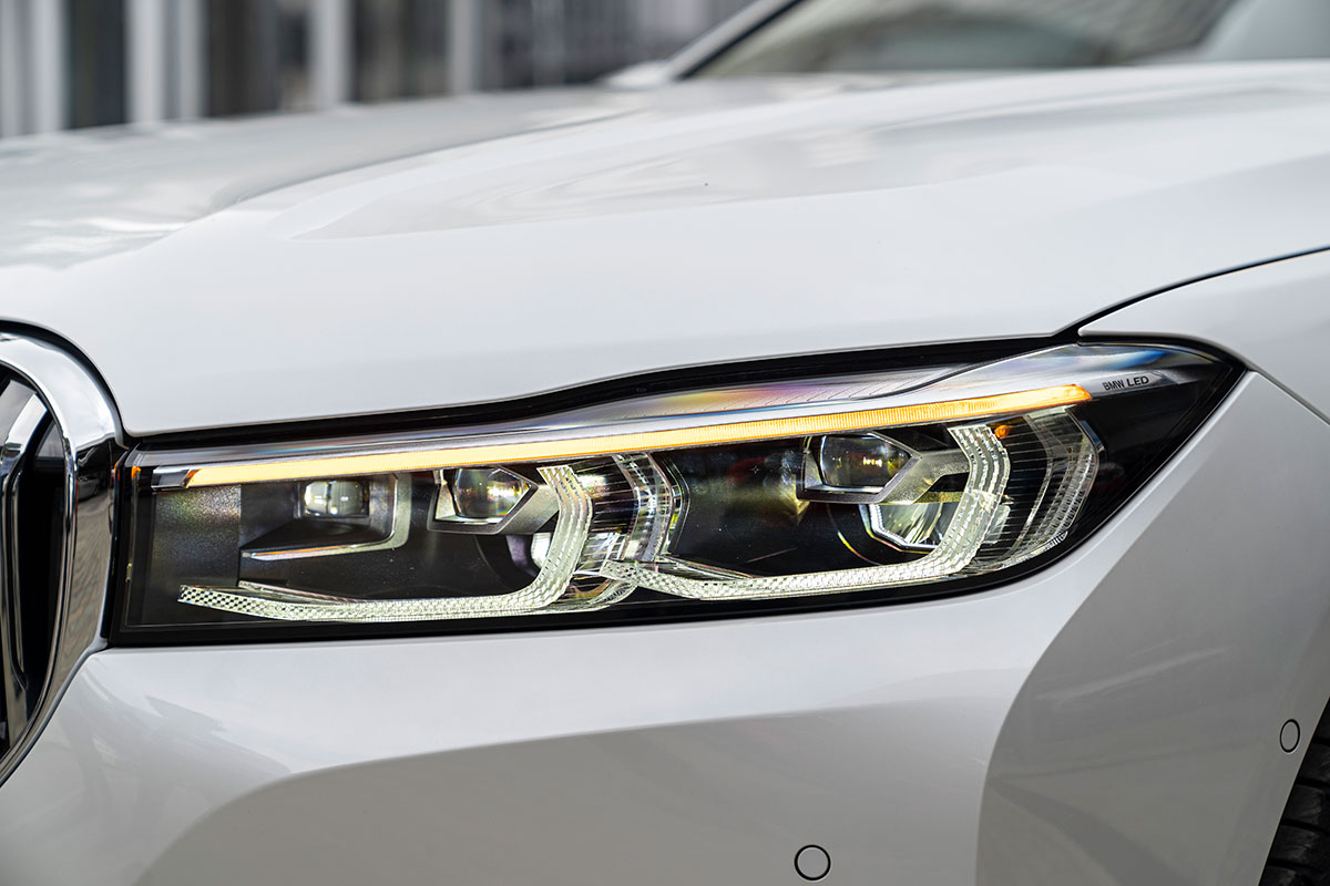 Đánh giá BMW 740Li LCI 2020: Đèn pha Full LED thích ứng 1.