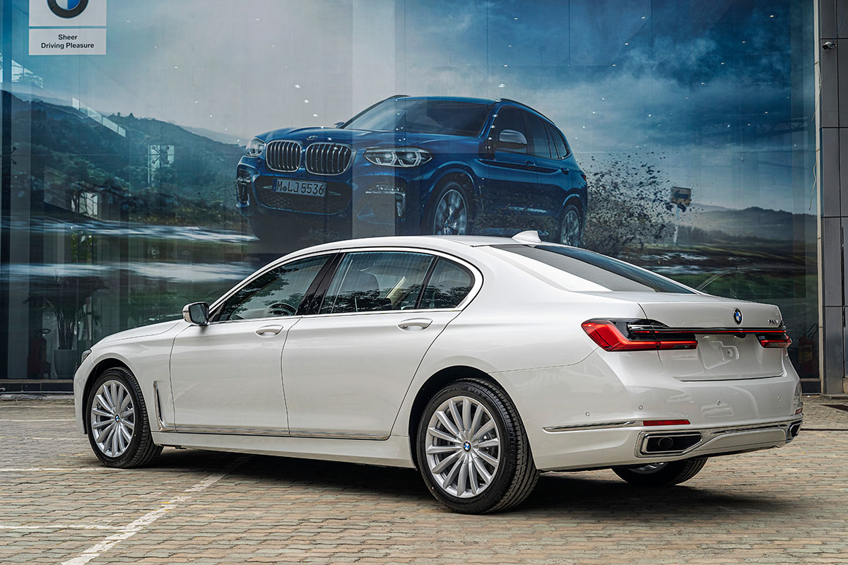 Đánh giá xe BMW 740Li LCI 2020: Vận hành 1.
