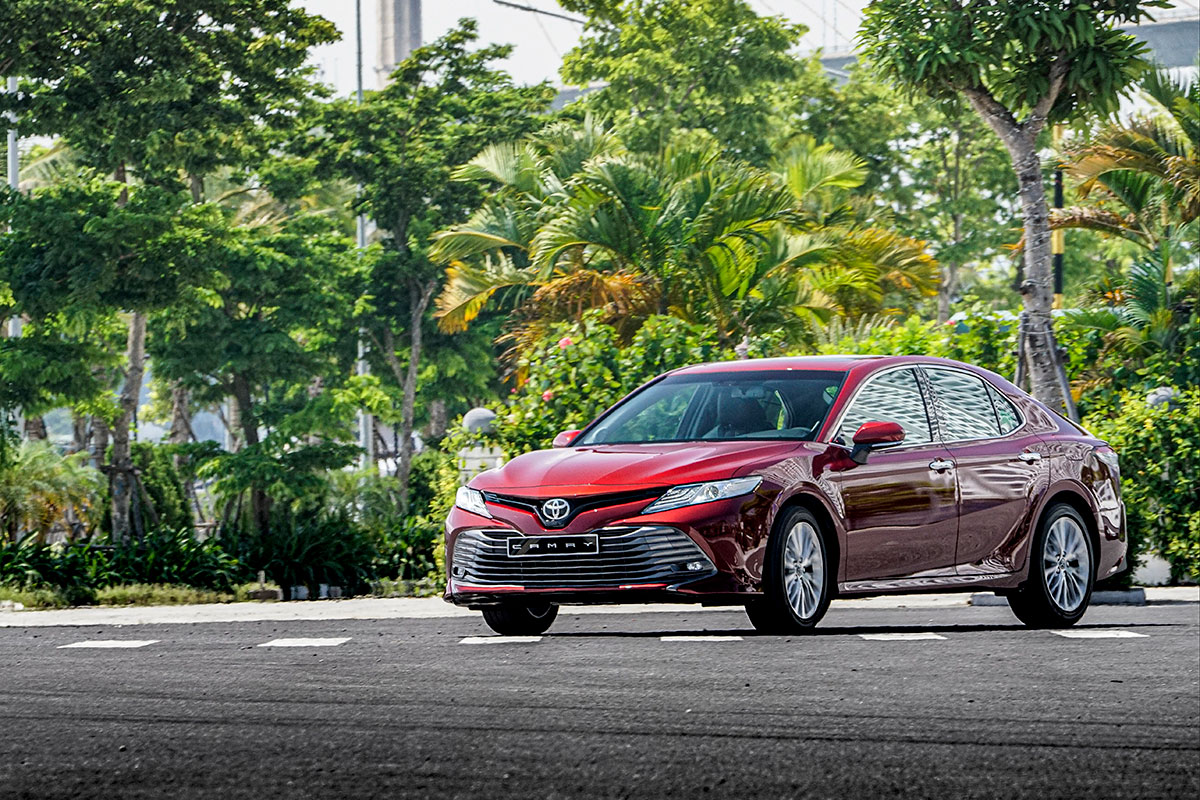 Đánh giá xe Toyota Camry 2019: trải nghiệm 1.