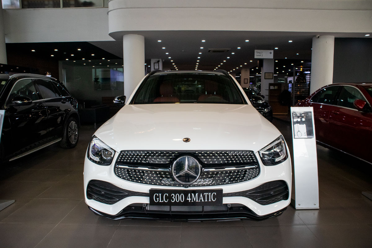 "Mục sở thị" Mercedes-Benz GLC 300 4Matic 2020 vừa cập bến đại lý a2