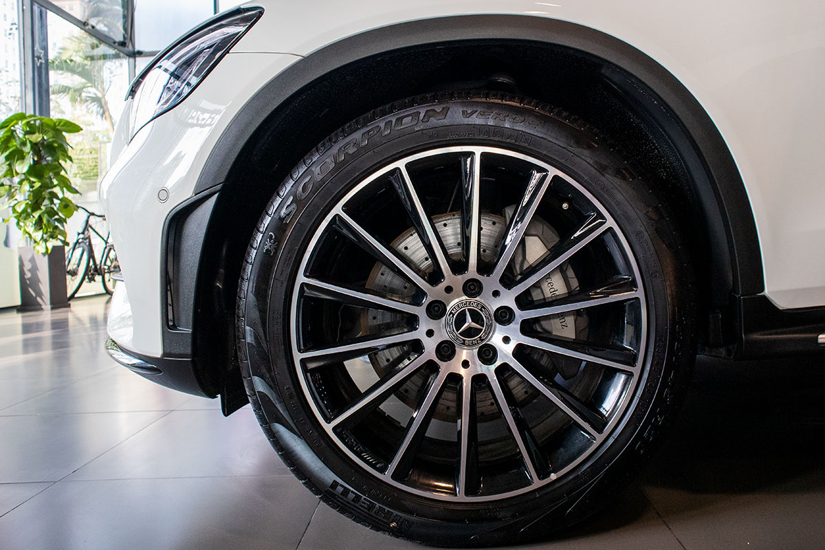 "Mục sở thị" Mercedes-Benz GLC 300 4Matic 2020 vừa cập bến đại lý 7 "Mục sở thị" Mercedes-Benz GLC 300 4Matic 2020 vừa cập bến đại lý a7