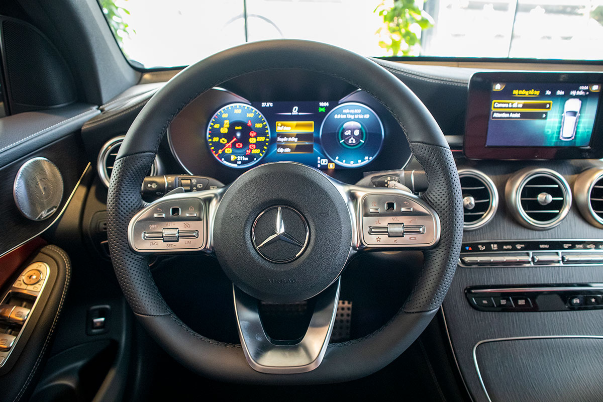 "Mục sở thị" Mercedes-Benz GLC 300 4Matic 2020 vừa cập bến đại lý 13 "Mục sở thị" Mercedes-Benz GLC 300 4Matic 2020 vừa cập bến đại lý a14