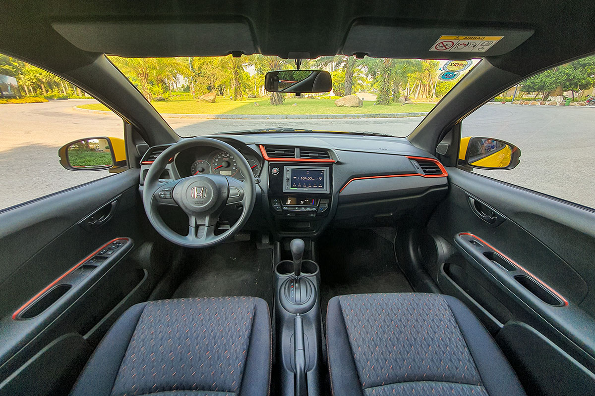 So sánh nội thất xe Honda Brio 2019 và Kia Soluto 2019 So sánh nội thất xe Honda Brio 2019 và Kia Soluto 2019.