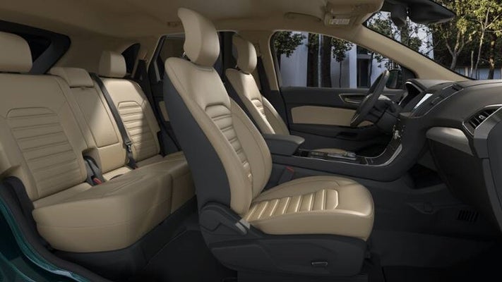 So sánh xe Ford Explorer 2020 và Ford Edge 2020 - Edge có phần hạn chế về ghế So sánh xe Ford Explorer 2020 và Ford Edge 2020 - Edge có phần hạn chế về ghế