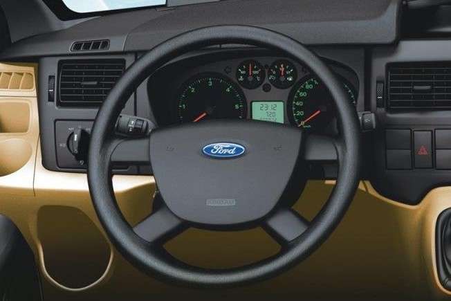 Thiết kế vô lăng xe Ford Transit 2020 Thiết kế vô lăng xe Ford Transit 2020 1