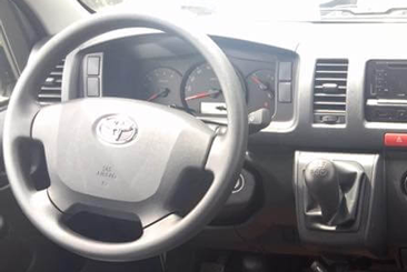 Thiết kế vô lăng xe Toyota Hiace 2020 Thiết kế vô lăng xe Toyota Hiace 2020 1