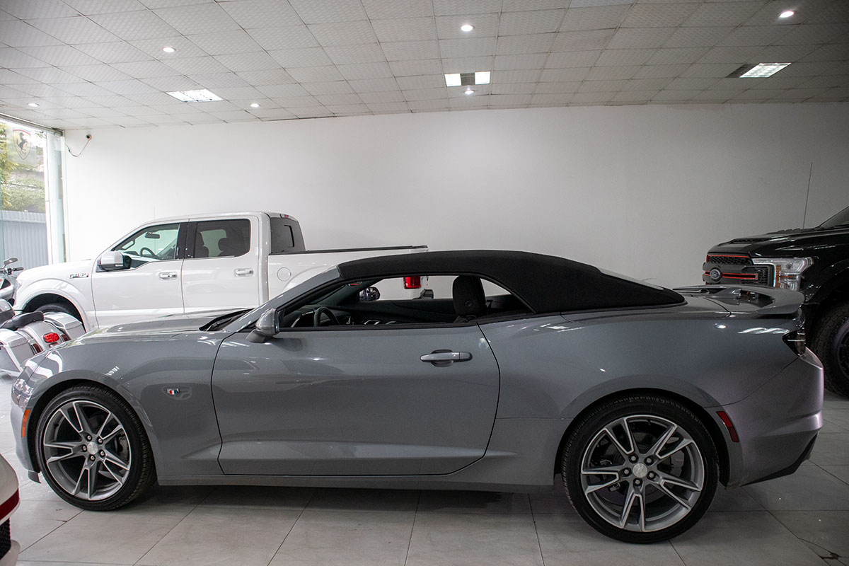 Bộ ảnh chi tiết xe Chevrolet Camaro Convertible RS 2020 mới về Việt Nam a7
