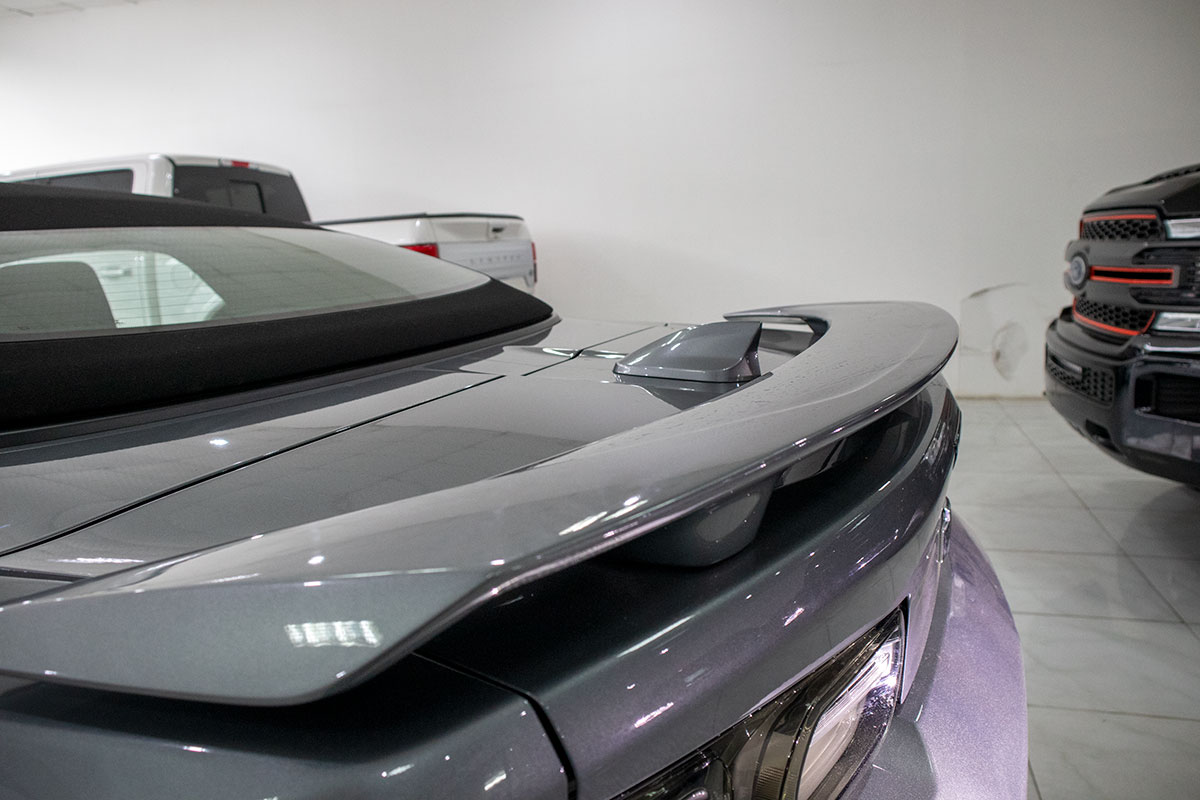 Bộ ảnh chi tiết xe Chevrolet Camaro Convertible RS 2020 mới về Việt Nam a18
