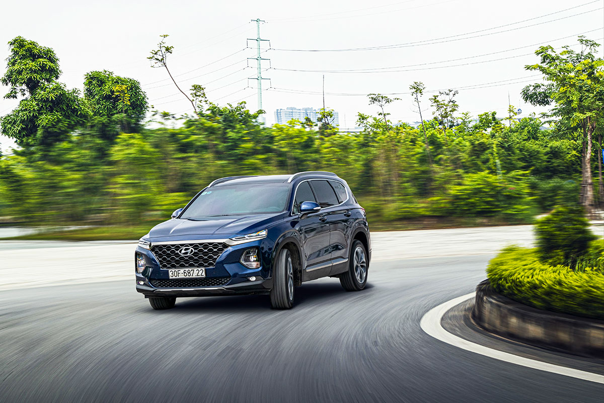 Hyundai Santa Fe giảm giá mạnh tại đại lý, đẩy nhanh hàng tồn kho 4a