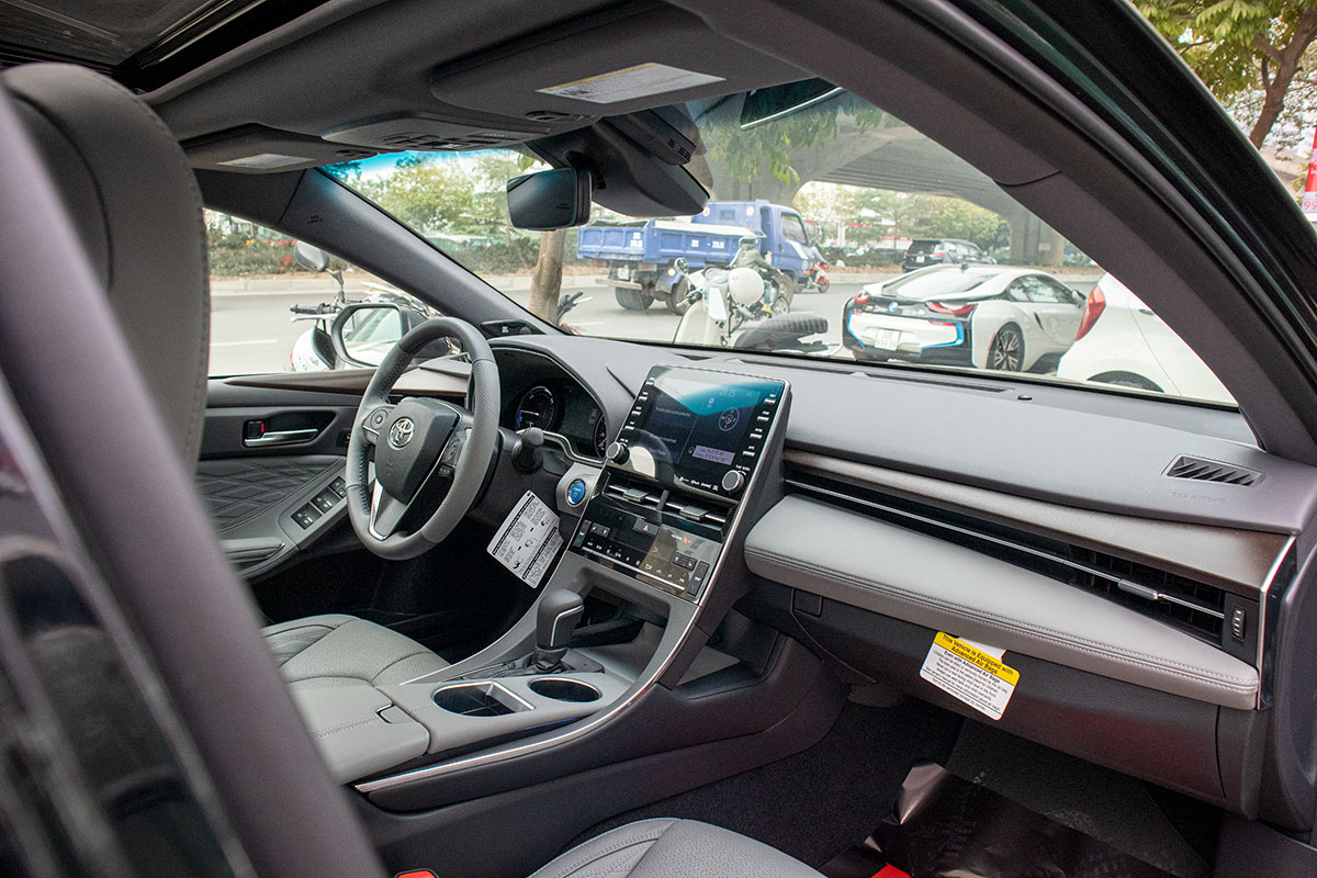 Ảnh chi tiết xe Toyota Avalon Hybrid 2020 đầu tiên tại Việt Nam a36