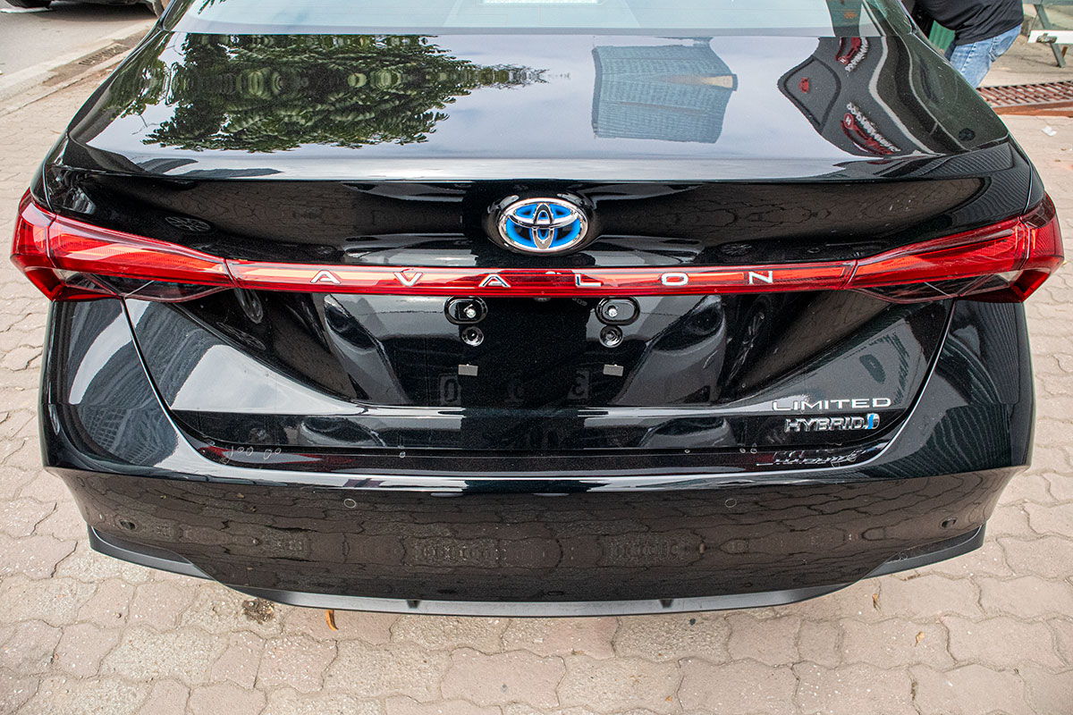 Ảnh chi tiết xe Toyota Avalon Hybrid 2020 đầu tiên tại Việt Nam q12