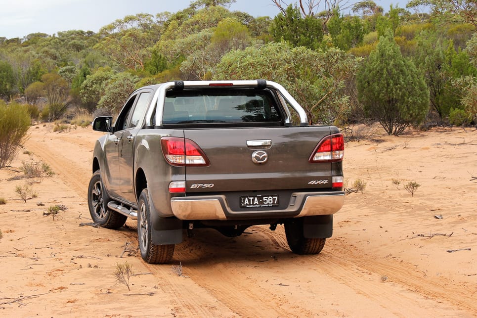 Đánh giá xe Mazda BT-50 về thiết kế ngoại thất Đánh giá xe Mazda BT-50 về thiết kế ngoại thất