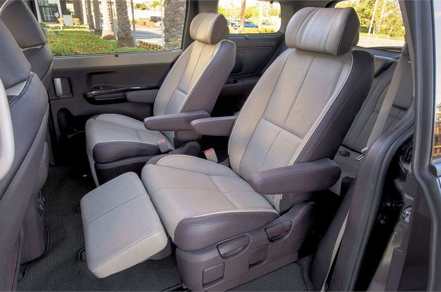 Mua xe MPV nên để ý gì - Tùy chọn mẫu ghế.