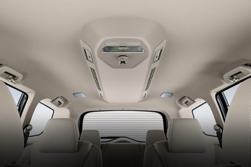 Mua xe MPV nên để ý gì - Cổng điều hòa.