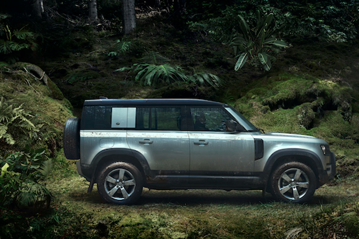 Mặc dù chuyển sang khung gầm liền khối nhưng Defender 2020 vẫn đảm bảo khả năng Offroad tuyệt vời.