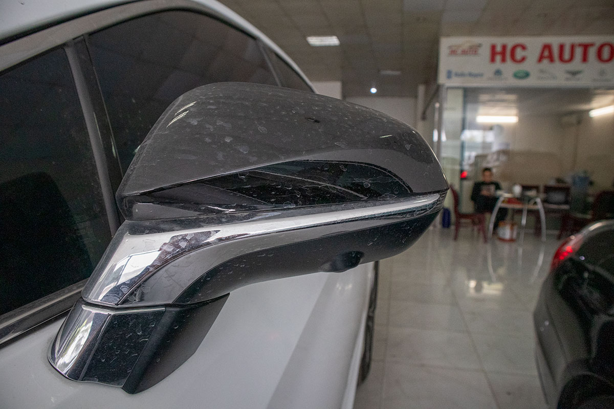 Lexus RX350 F-Sport 2020 đắt hơn hàng chính hãng gần 1 tỷ đồng có gì? a5