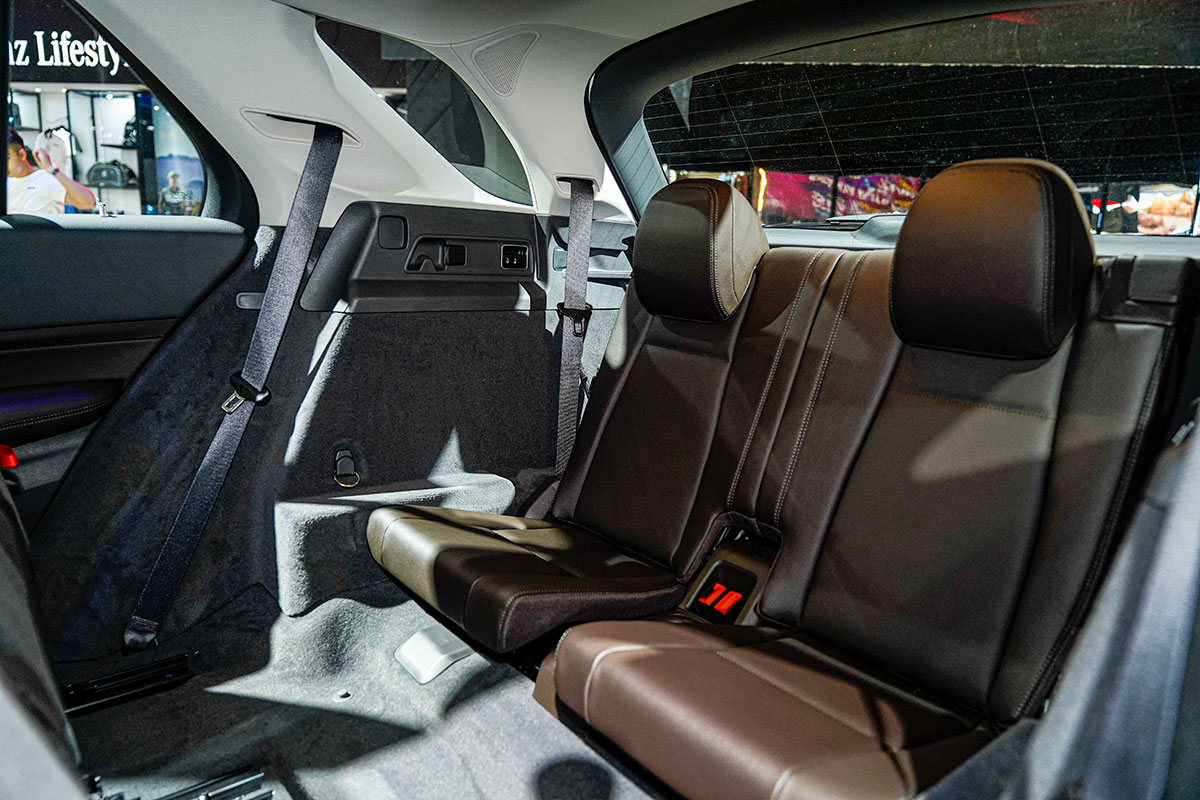 Mercedes-Benz GLE350 2.0 Diesel 2020 vừa cập bến Việt Nam, mức giá đáng nói a23