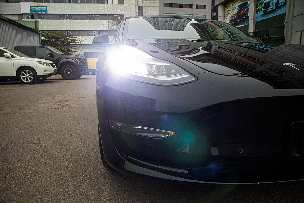 Ảnh chi tiết xe Tesla Model 3 vừa về Việt Nam a8