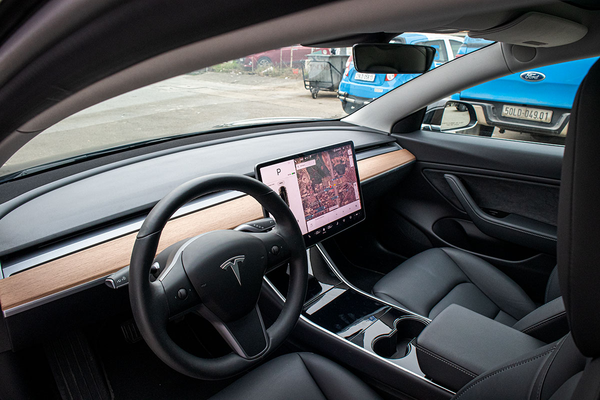 Ảnh chi tiết xe Tesla Model 3 vừa về Việt Nam a35